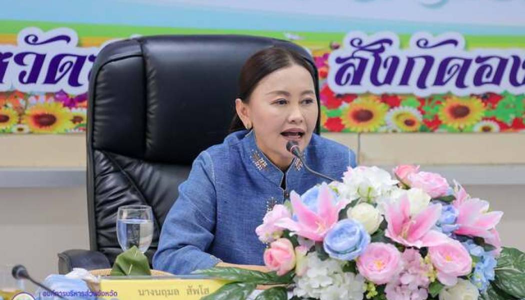 นายก อบจ.สกลนคร ลงพื้นที่โรงเรียนเดื่อศรีไพรวัลย์ ตรวจเยี่ยมและให้กำลังใจวงโยธวาทิต ตอกย้ำนโยบายส่งเสริมการศึกษา ดนตรี และกีฬาสู่ความเป็นเลิศ